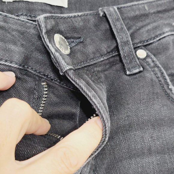 Zara Authentic Denim Jean Shorts Black Cut Off Raw Hem Distressed Pockets Size 4 - Picture 3 of 11